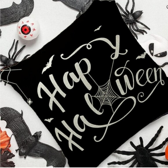 2pcs Cotton Linen Black White Halloween Square Pillow Covers 18x18 in NWT - Picture 4 of 4